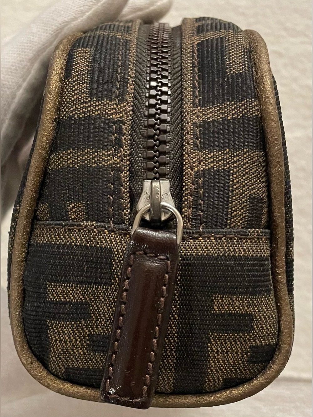 Fendi Authentic Vintage Brown and Black FF Monogram Pouch with Gold Trim - Picture 4 of 14